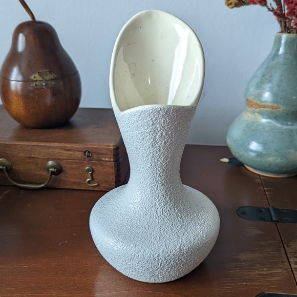 Vintage Royal Haeger USA Pottery Vase - Picture 7 of 8